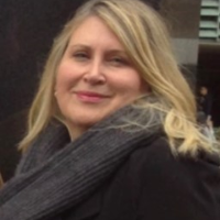 Ms Sharon Strauss
